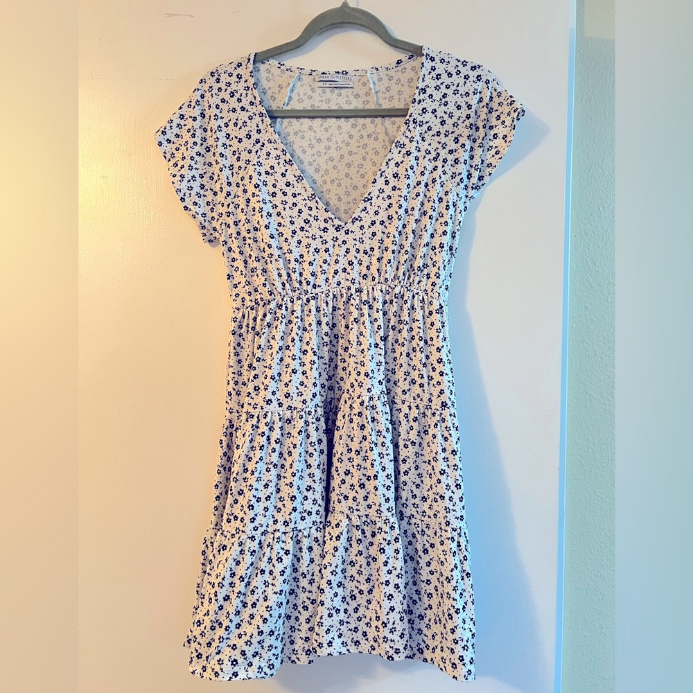 Urban Outfitters dress white with blue petite flowers size small